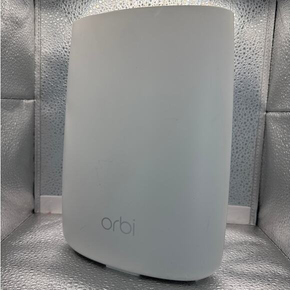 Netgear Orbi RBR50v2 Router AC3000 Tri-Band Mesh Wi-Fi - Picture 1 of 6
